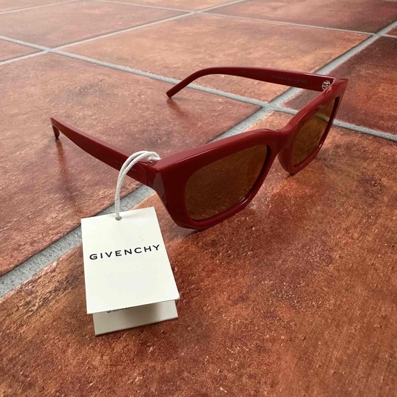 NWT Givenchy Red Cat Eye Sunglasses - Picture 4 of 9